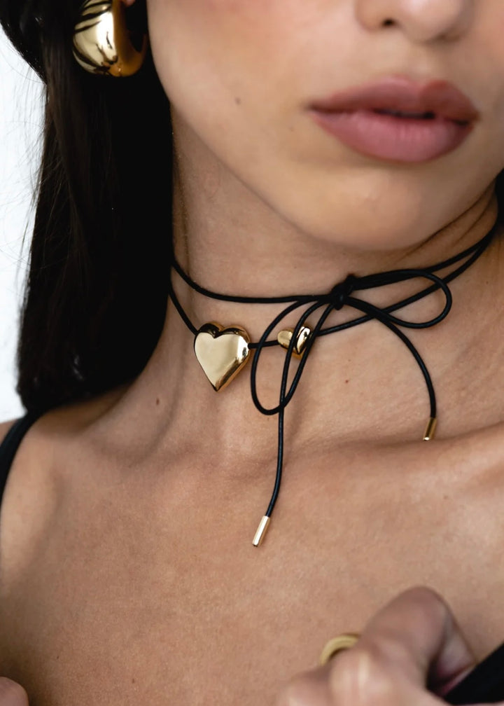 AMOR CORD NECKLACE